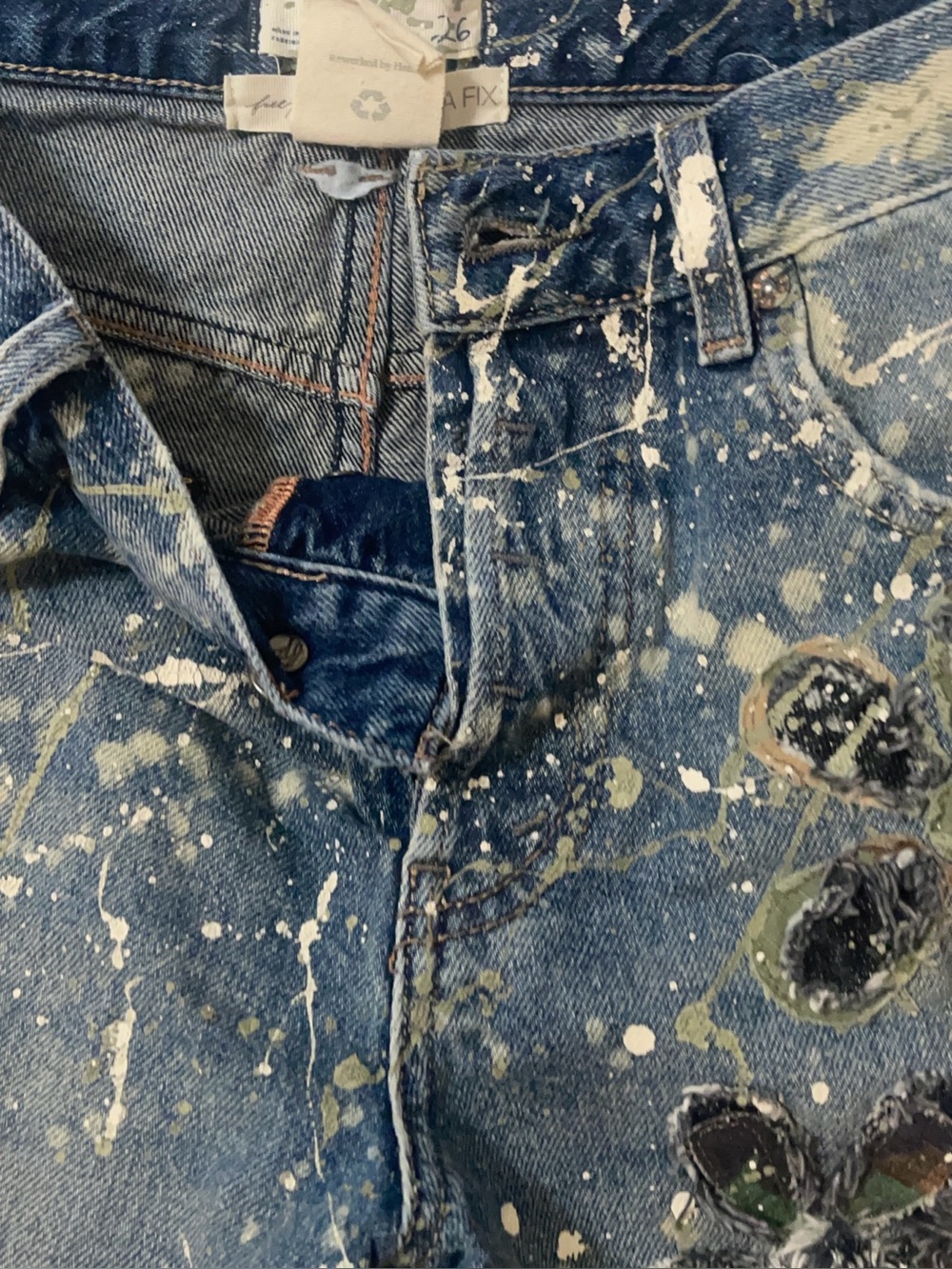 Free People Tricia Fix Embellished Denim Shorts – Size 26 - Picture 3 of 8